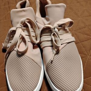 Steve Madden Women's Sneakers in Taupe